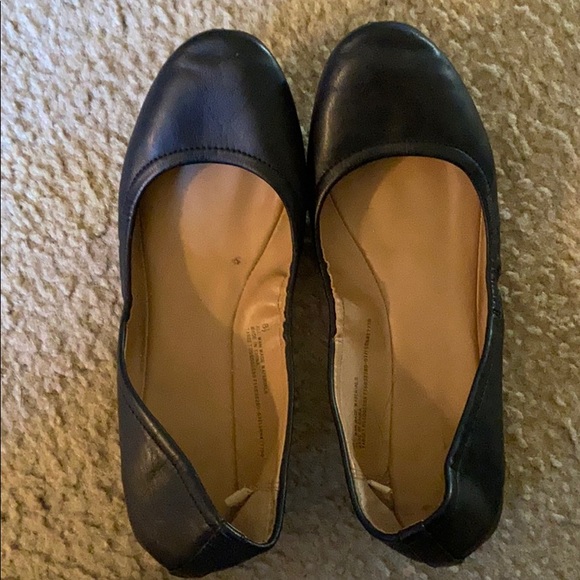 Flats - Picture 1 of 1